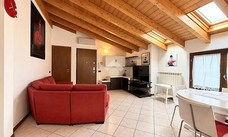 3 Locali A Caronno P...