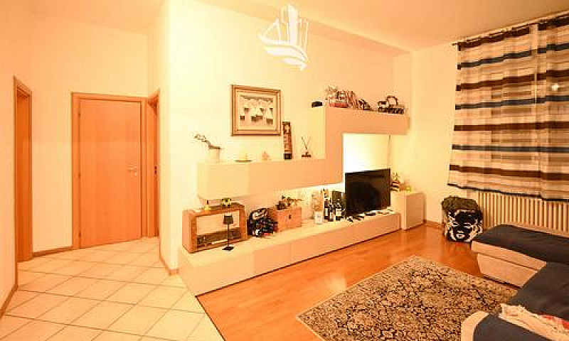 Trilocale Con Garage...
