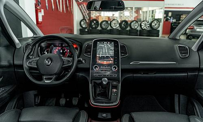 Renault Grand Scenic...