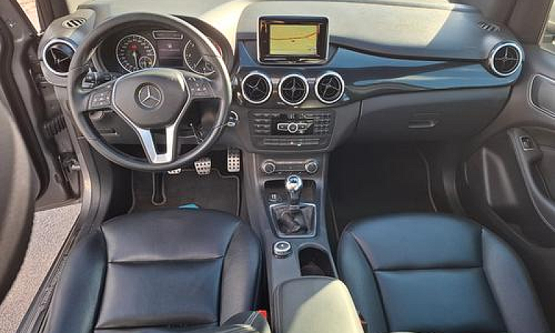 Mercedes-Benz B 180 ...