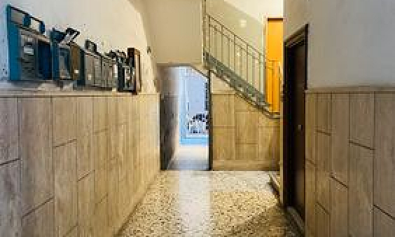 Bari Via Malta ( Tra...
