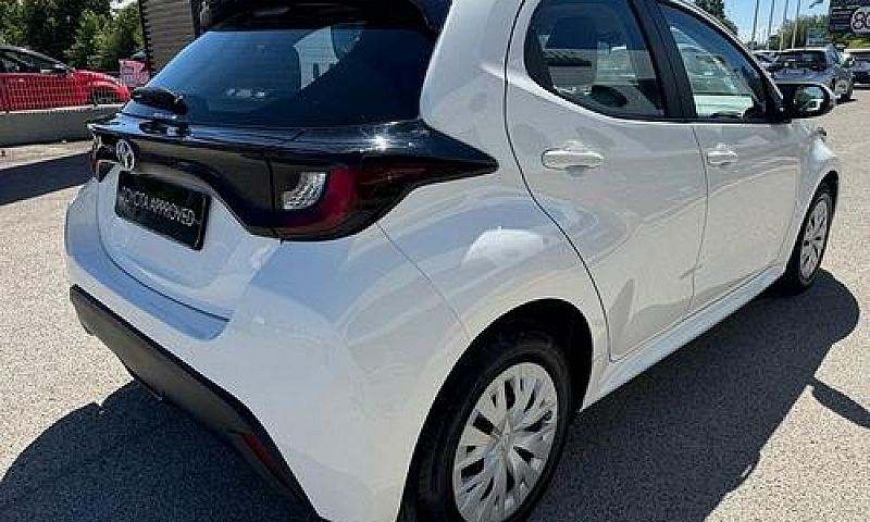 Toyota Yaris 1.0 Act...