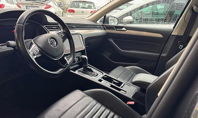 Volkswagen Passat Va...