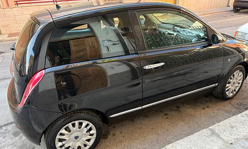 Lancia Ypsilon 2ª Se...
