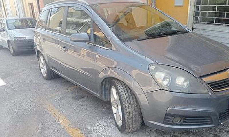 Opel Zafira...
