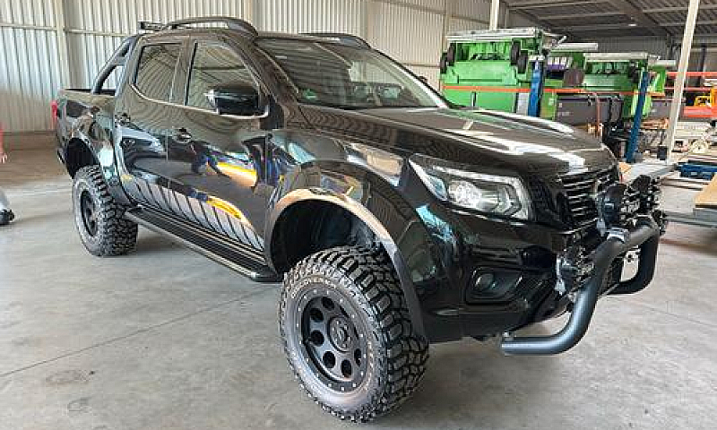 Pick-Up Nissan Navar...