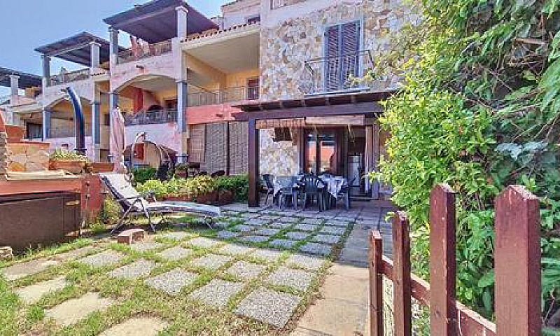 3 Locali A Castelsar...