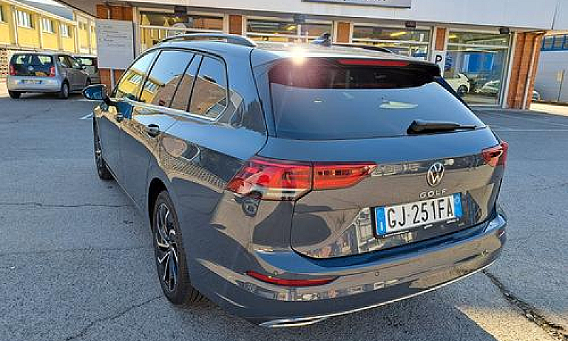 Volkswagen Golf Vari...