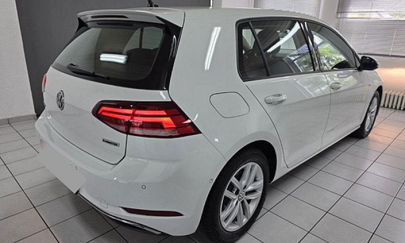 Volkswagen Golf 2.0 ...