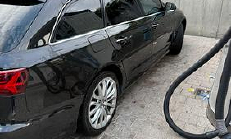 Audi A6...