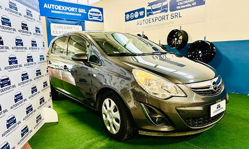 Splendida Opel Corsa...