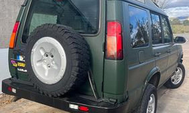 Land Rover Discovery...
