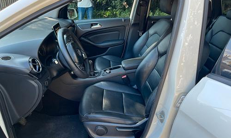 Mercedes-Benz B 180 ...