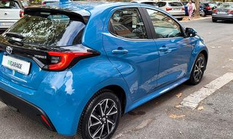 Toyota Yaris 1.5 Hyb...