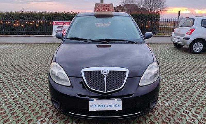Lancia Ypsilon 1.2 B...