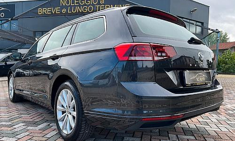 Volkswagen Passat Va...