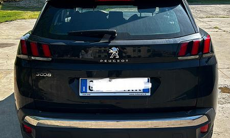 Peugeot 3008...