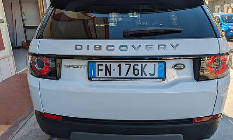 Land Rover Discovery...