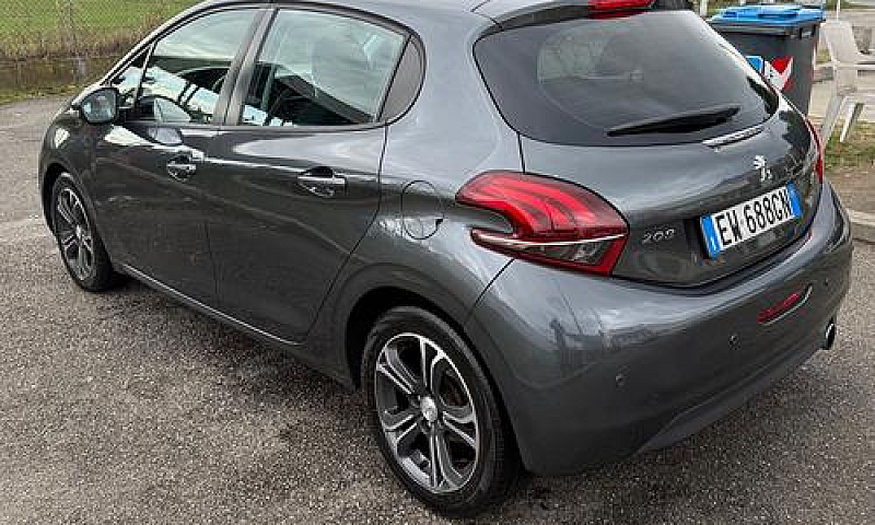 Peugeot 208 1.4 Vti ...