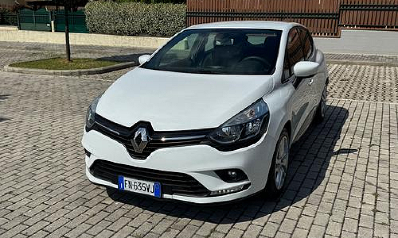 Renault Clio 1.2 Ben...