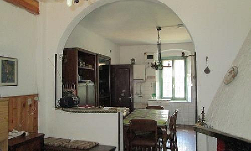 Porzione Di Casa - R...
