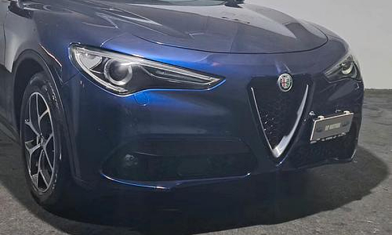 Alfa Romeo Stelvio 2...