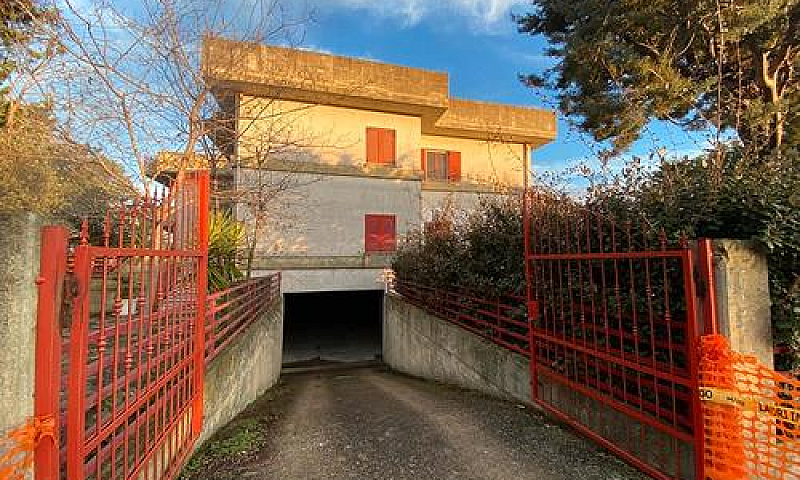 Marina Di Chieuti (F...