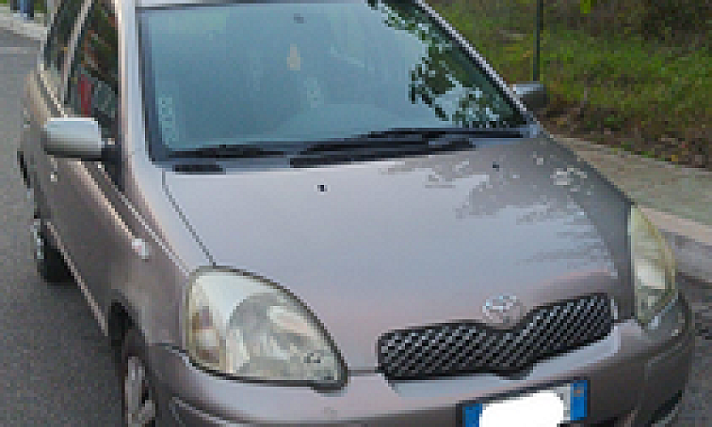 Yaris 1.0 5 Porte - ...