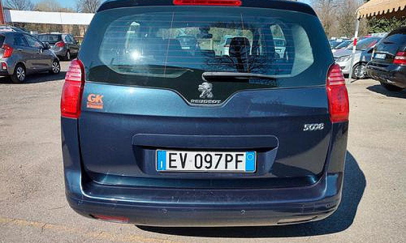 Peugeot 5008 1.6 Hdi...