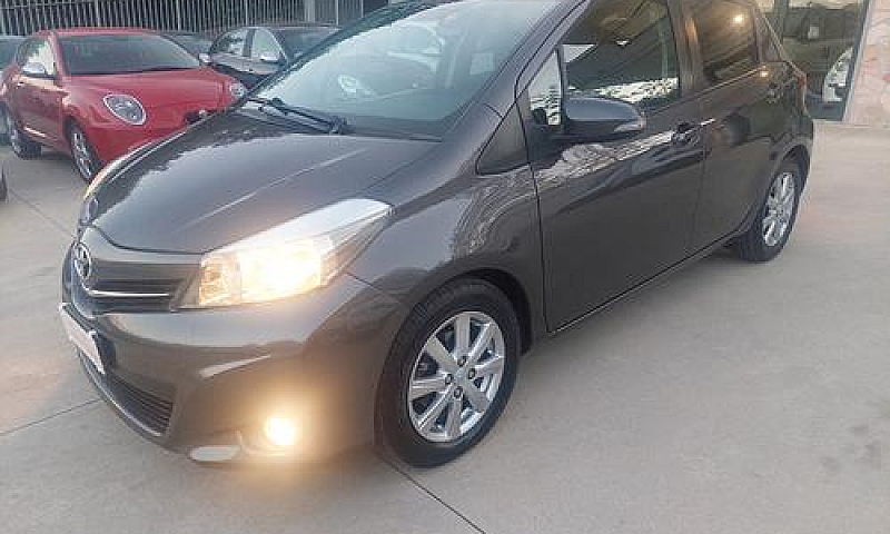 Toyota Yaris 1.4 D-4...