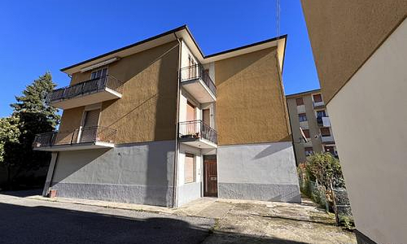 Appartamento Con Gia...