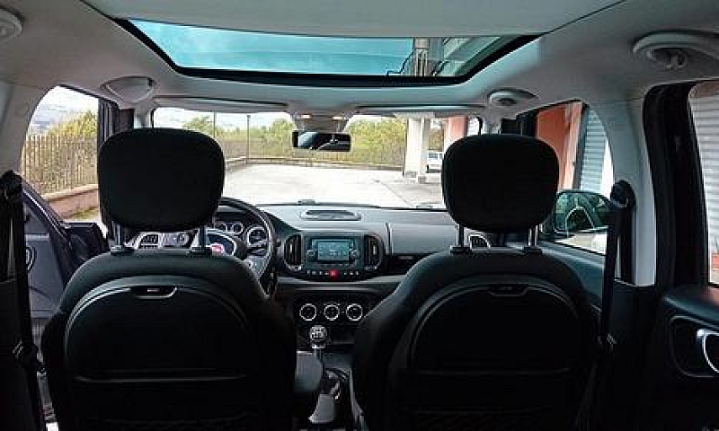 Fiat 500L Lounge.uni...