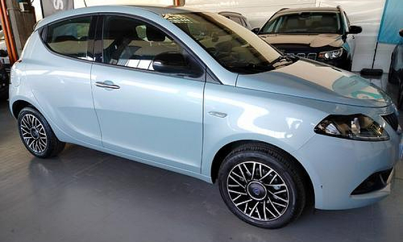 Lancia Ypsilon 1.0 H...