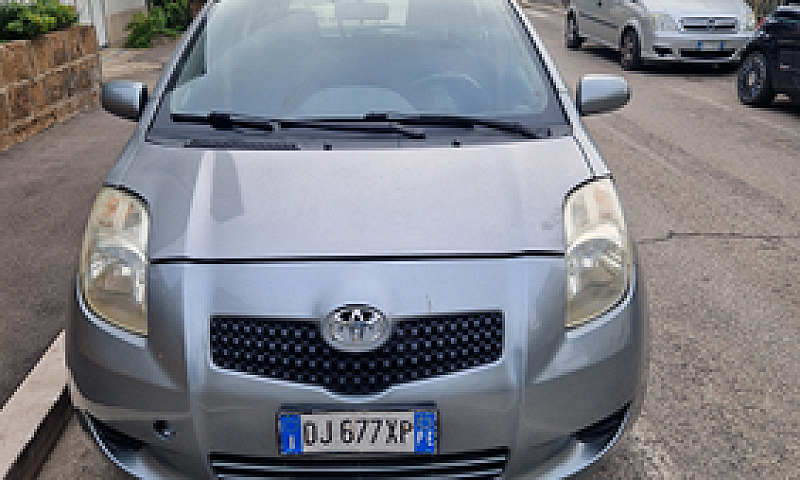 Yaris 2007...