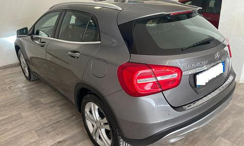 Mercedes-Benz Gla 20...