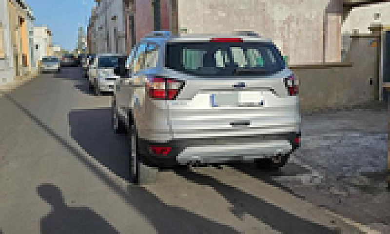 Auto Pari Al Nuovo...