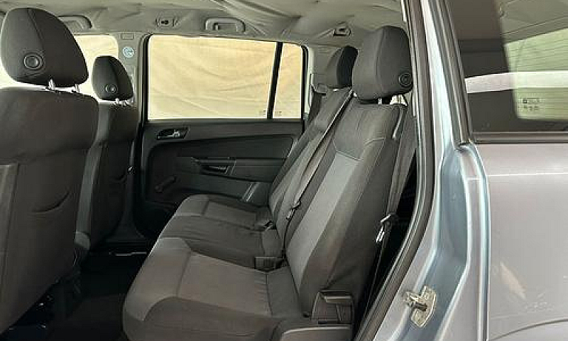 Opel Zafira 1.9 Cdti...
