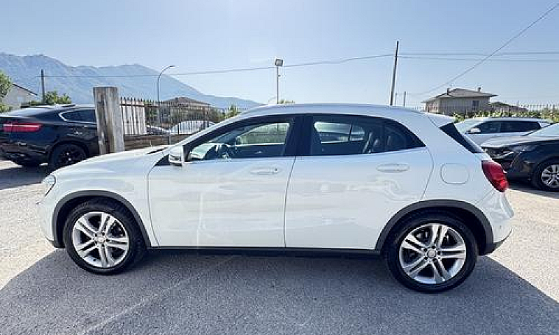Mercedes-Benz Gla 20...
