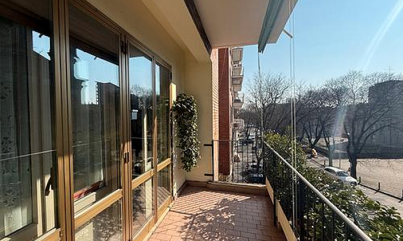 3 Camere E 2 Bagni, ...