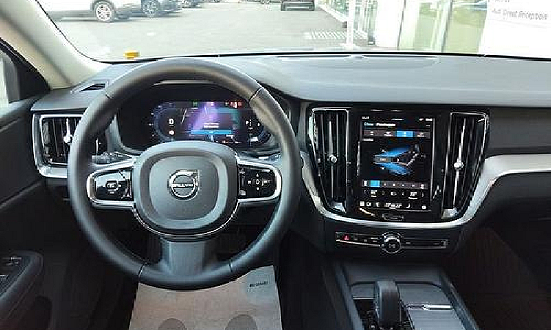 Volvo V60 Cross Coun...