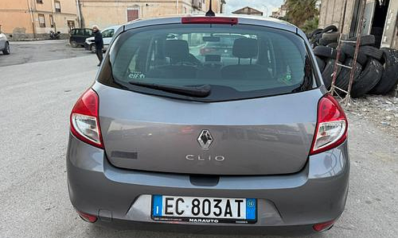 Renault Clio 1.2 16V...