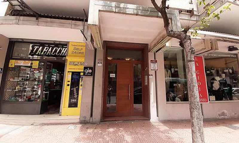 Via Pr.amedeo Ad.via...