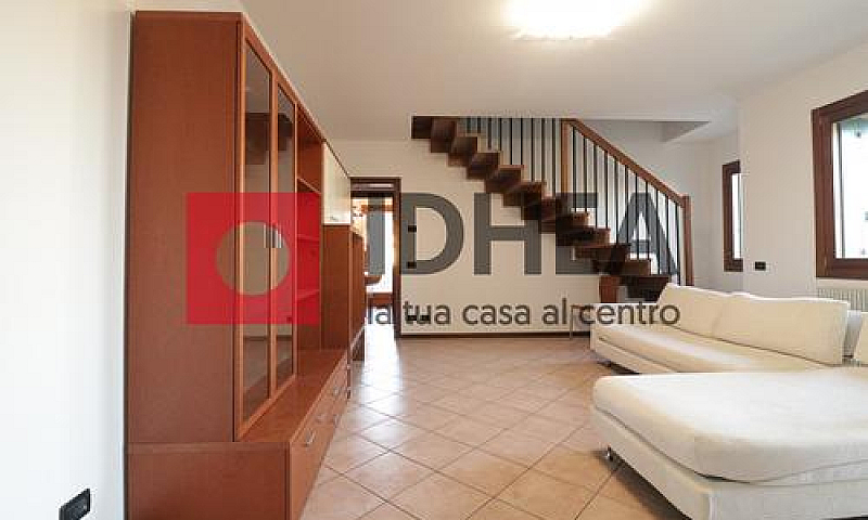 Appartamento A Giave...