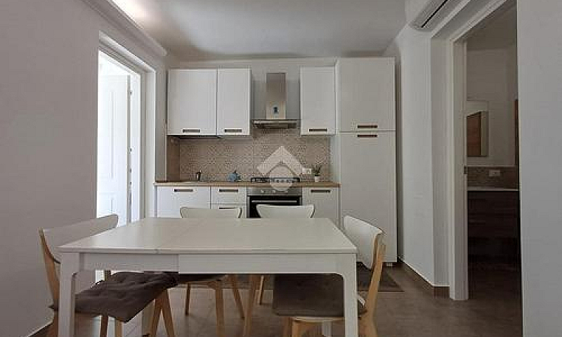 2 Locali A Castellam...