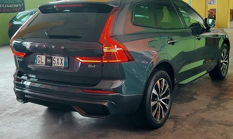 Volvo Xc60 B4 (D) Aw...