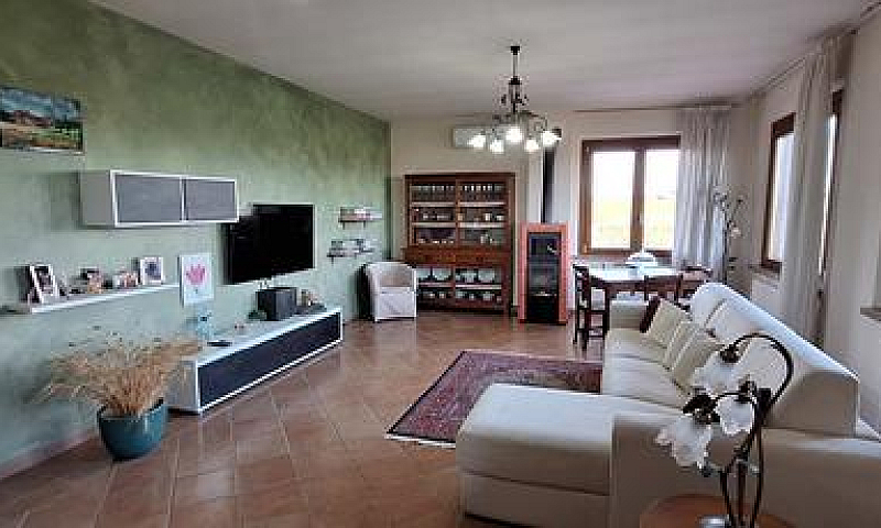 Villa A Castelnuovo ...