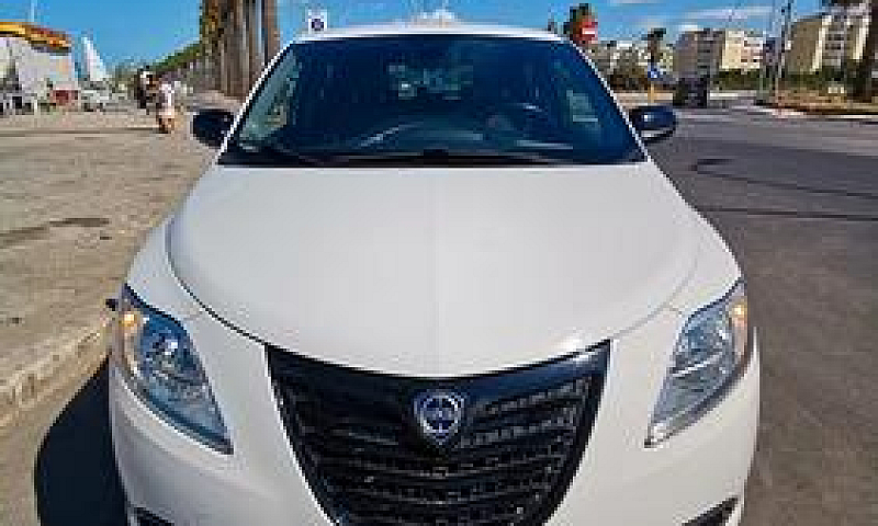 Lancia Ypsilon 1.3 M...