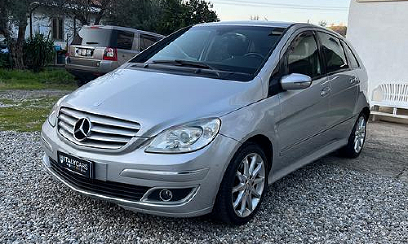 Mercedes-Benz B 180 ...