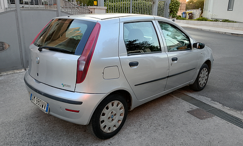 Fiat-- Punto 2008 Me...