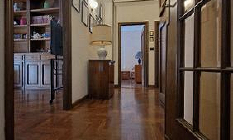 Via Einaudi Mq. 120...